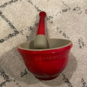 Le Creuset mortar and pestle